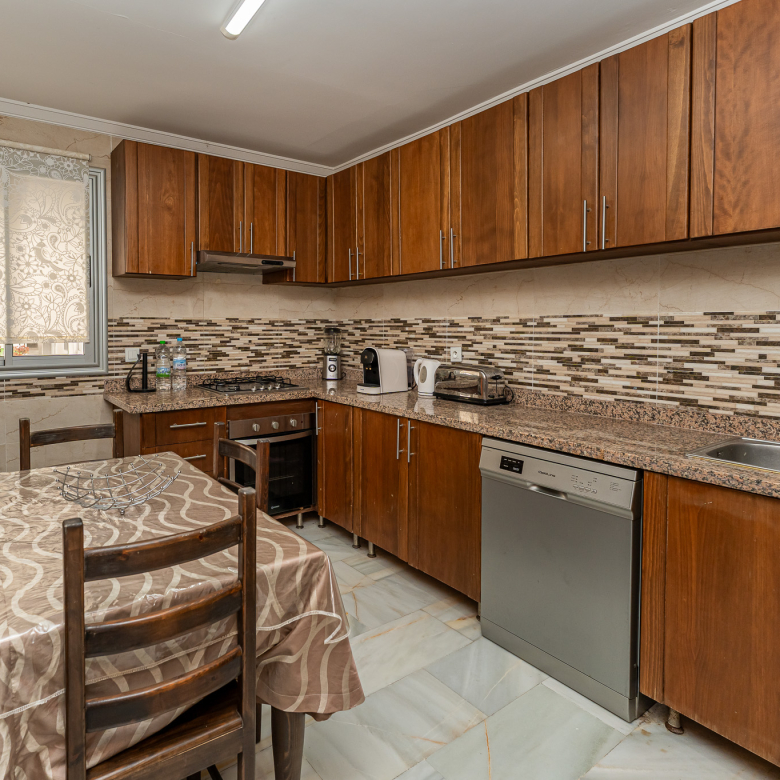 Instapklaar investeringsappartement — Place Mozart, Tanger — 80 m², 2 slpk, ondergrondse parking