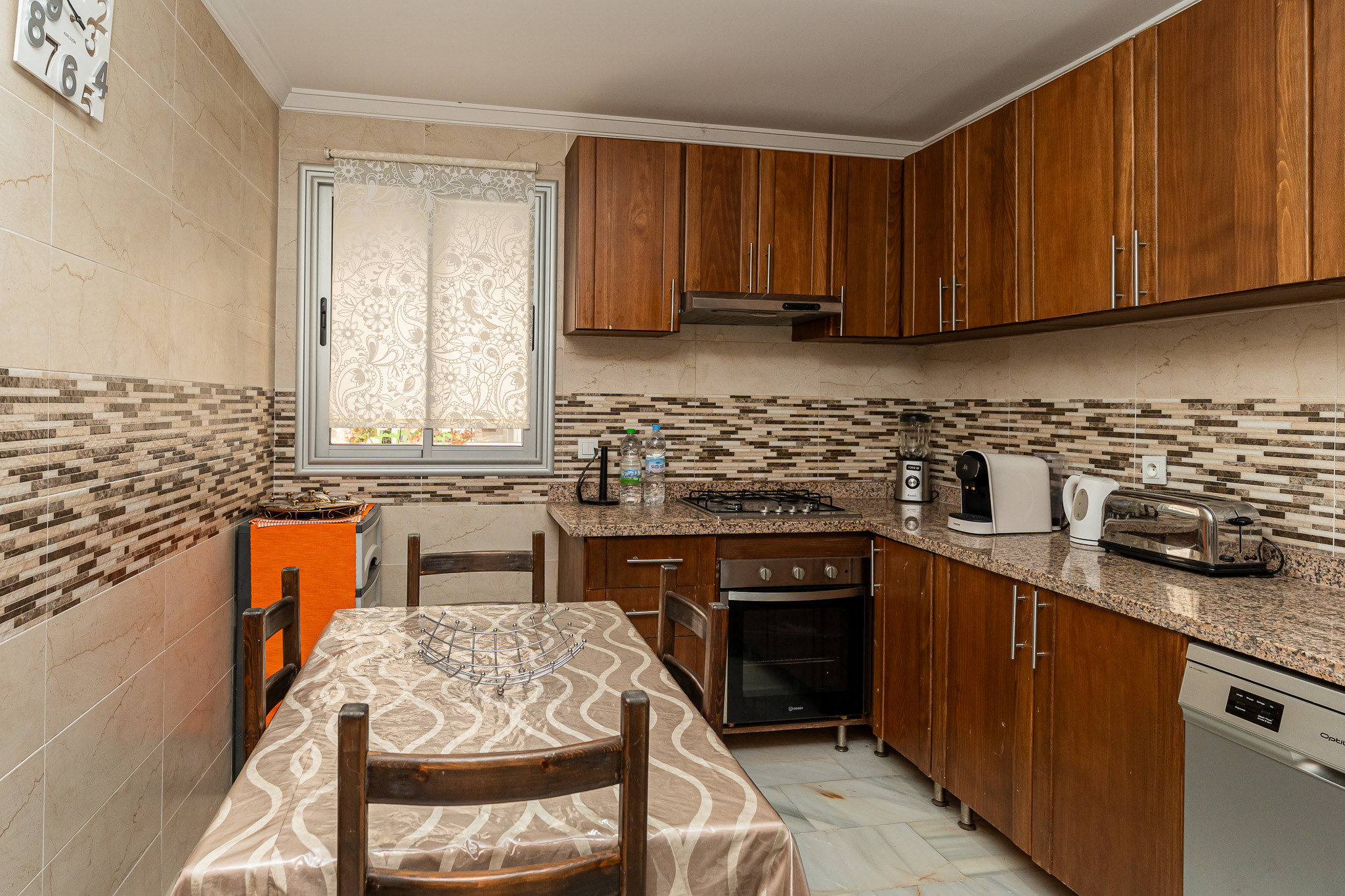 Instapklaar investeringsappartement — Place Mozart, Tanger — 80 m², 2 slpk, ondergrondse parking