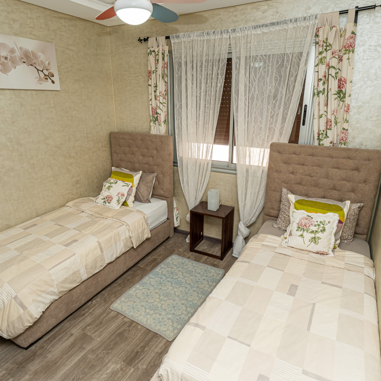 Instapklaar investeringsappartement — Place Mozart, Tanger — 80 m², 2 slpk, ondergrondse parking