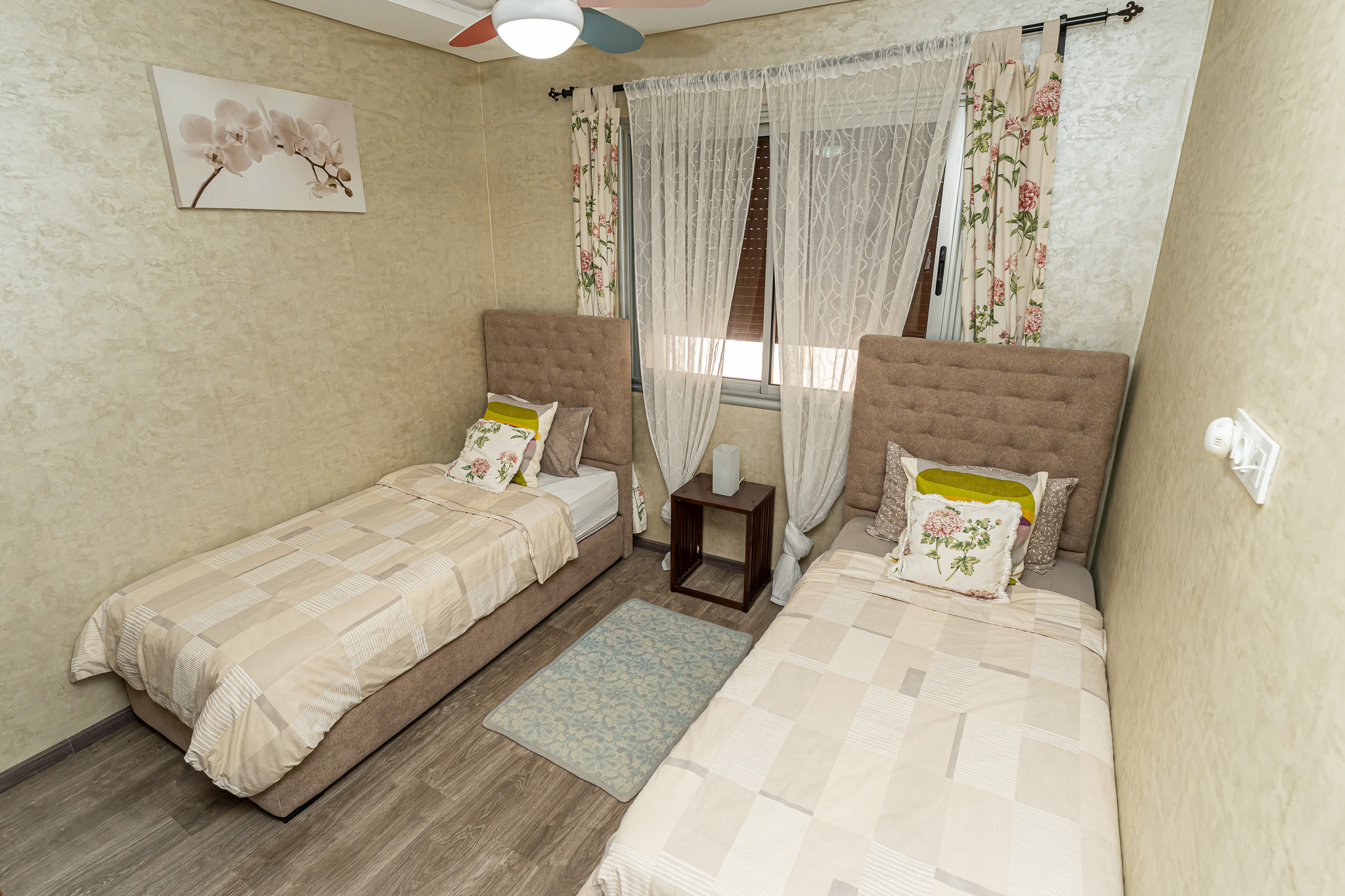 Instapklaar investeringsappartement — Place Mozart, Tanger — 80 m², 2 slpk, ondergrondse parking