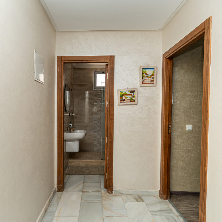 Instapklaar investeringsappartement — Place Mozart, Tanger — 80 m², 2 slpk, ondergrondse parking