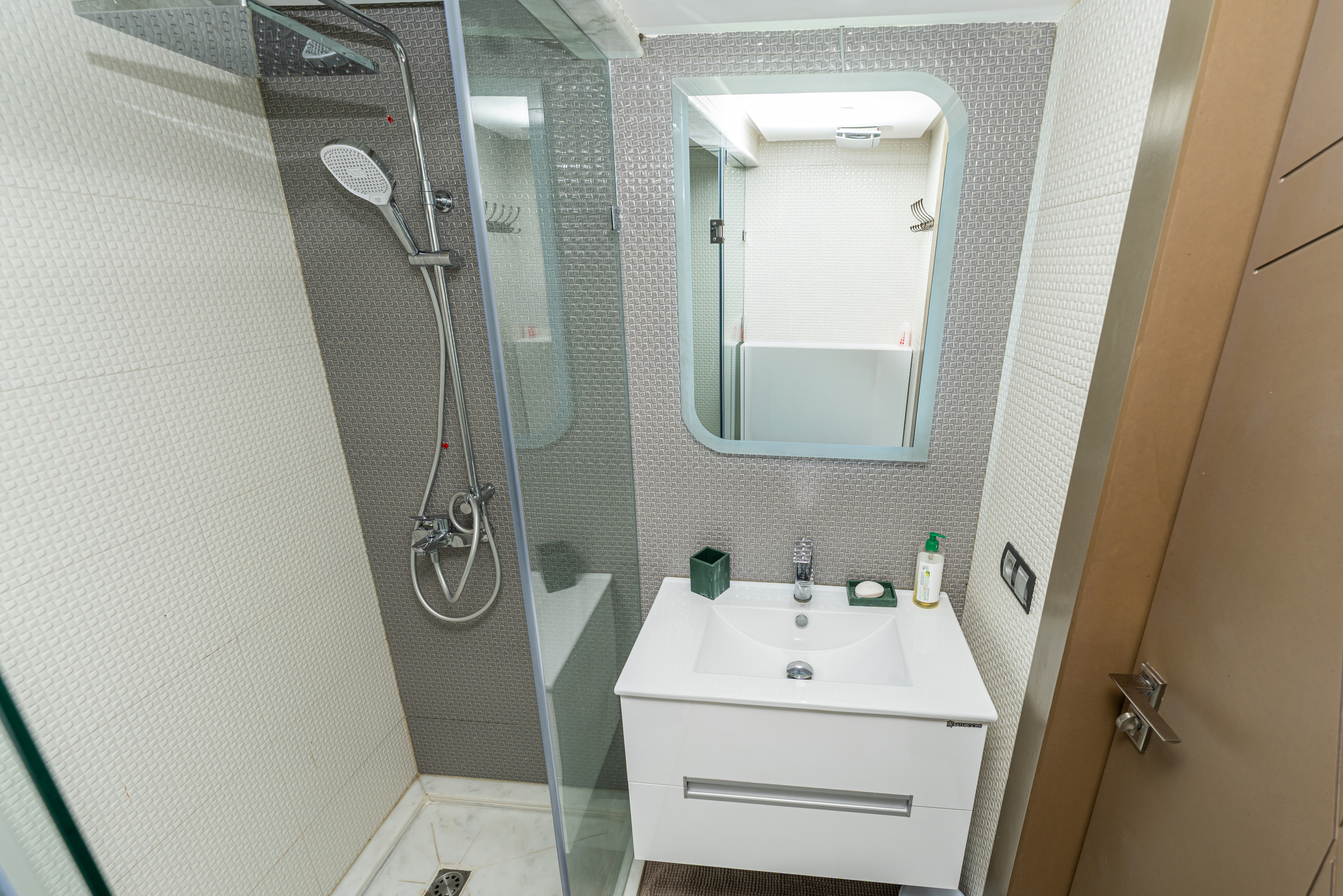 Stijlvol business-appartement — Executive Terrace, Tanger — 105m², 3slk, ondergrondse privé parkeerplaats