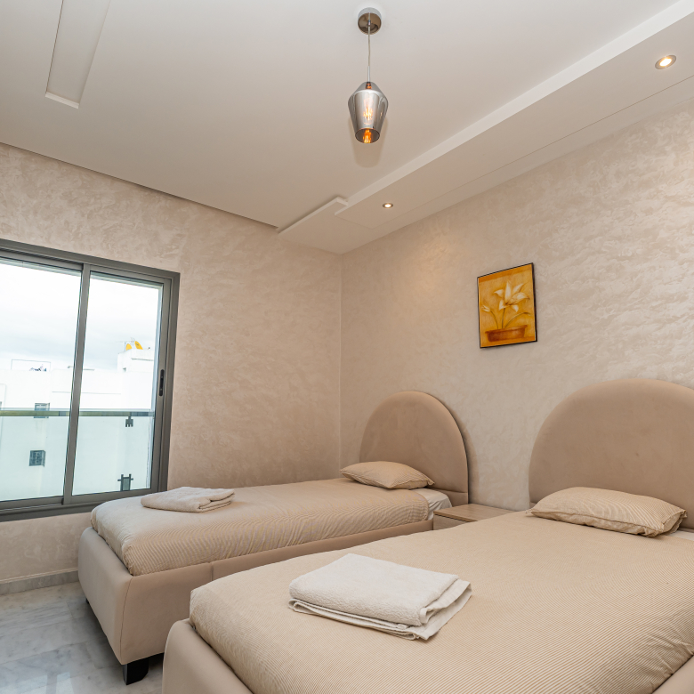 Stijlvol business-appartement — Executive Terrace, Tanger — 105m², 3slk, ondergrondse privé parkeerplaats