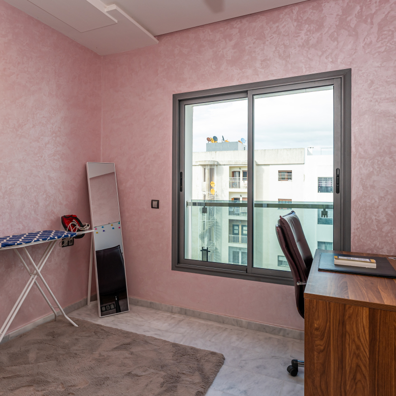 Stijlvol business-appartement — Executive Terrace, Tanger — 105m², 3slk, ondergrondse privé parkeerplaats