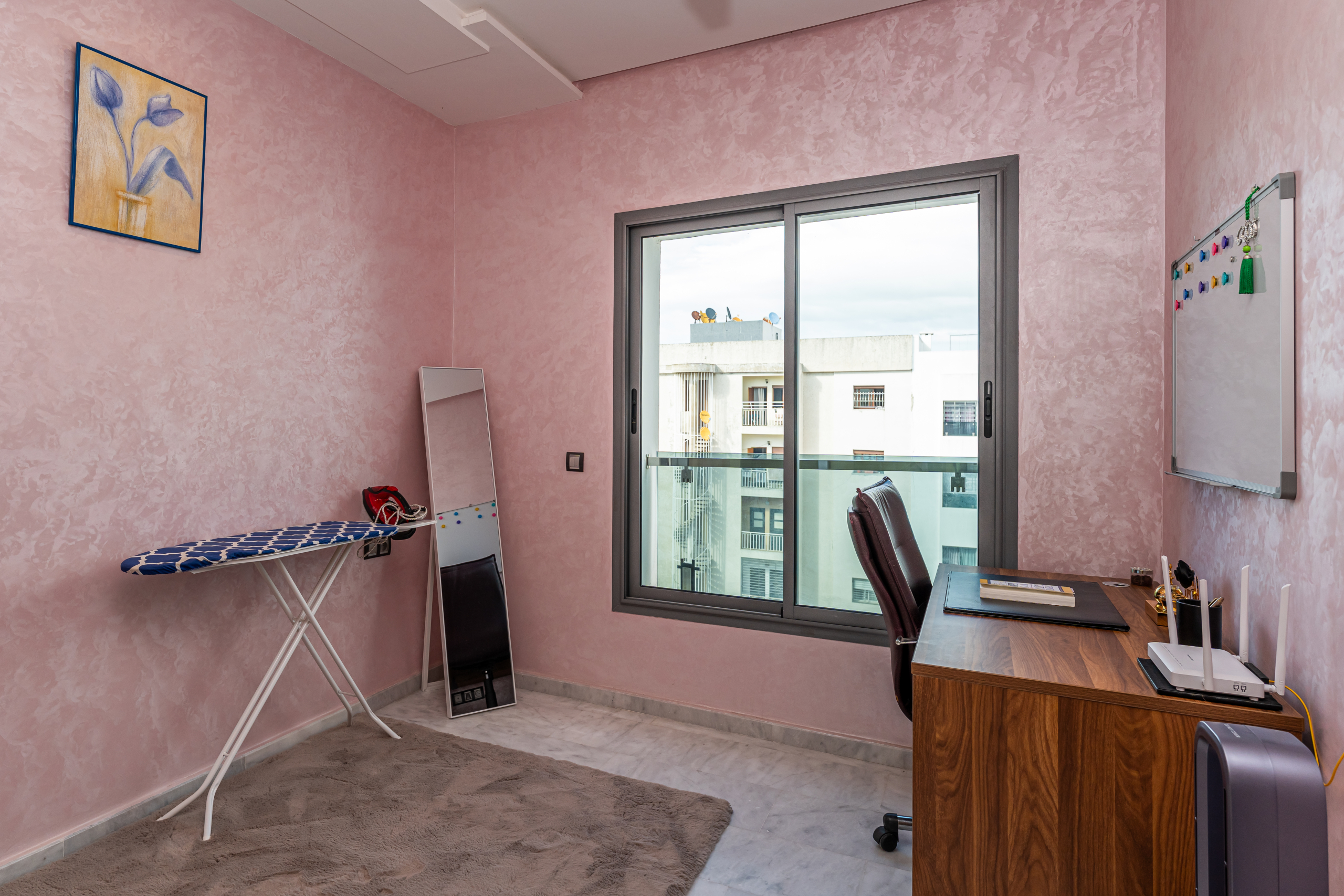 Stijlvol business-appartement — Executive Terrace, Tanger — 105m², 3slk, ondergrondse privé parkeerplaats