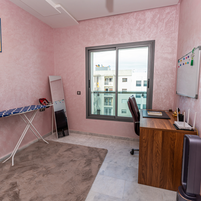 Stijlvol business-appartement — Executive Terrace, Tanger — 105m², 3slk, ondergrondse privé parkeerplaats
