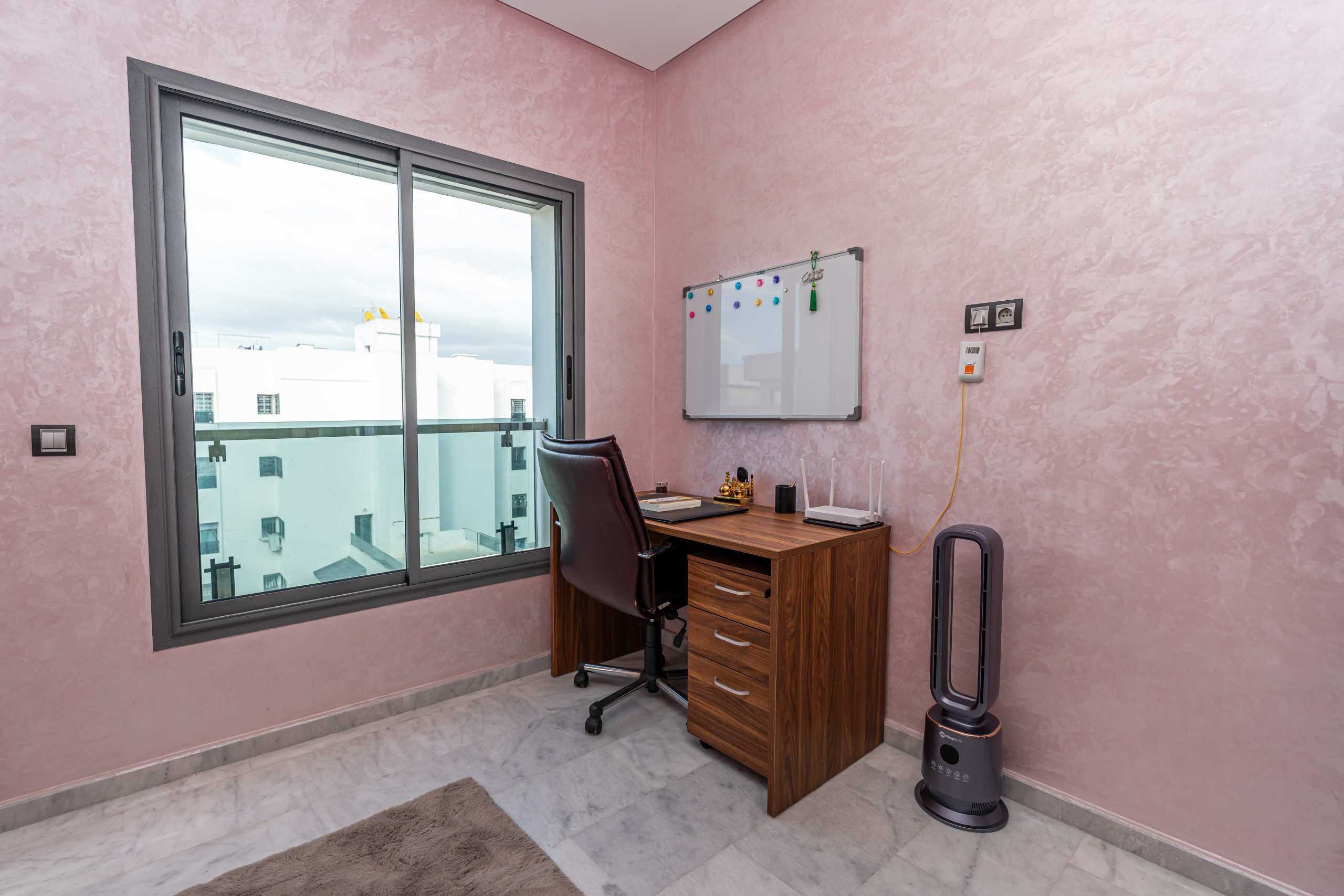 Stijlvol business-appartement — Executive Terrace, Tanger — 105m², 3slk, ondergrondse privé parkeerplaats