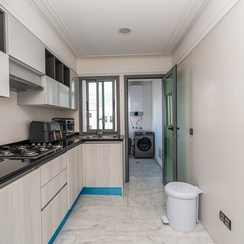 Stijlvol business-appartement — Executive Terrace, Tanger — 105m², 3slk, ondergrondse privé parkeerplaats