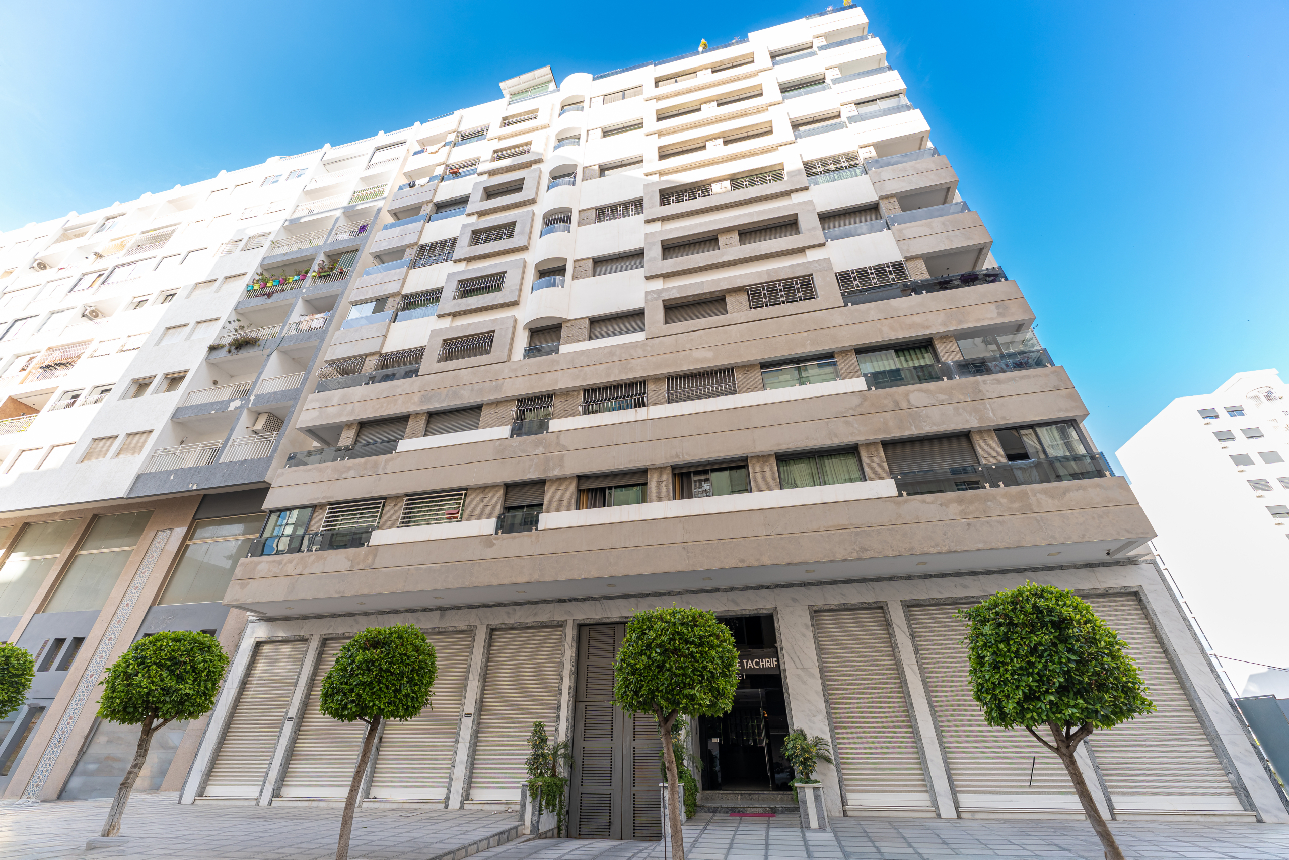 Stijlvol business-appartement — Executive Terrace, Tanger — 105m², 3slk, ondergrondse privé parkeerplaats