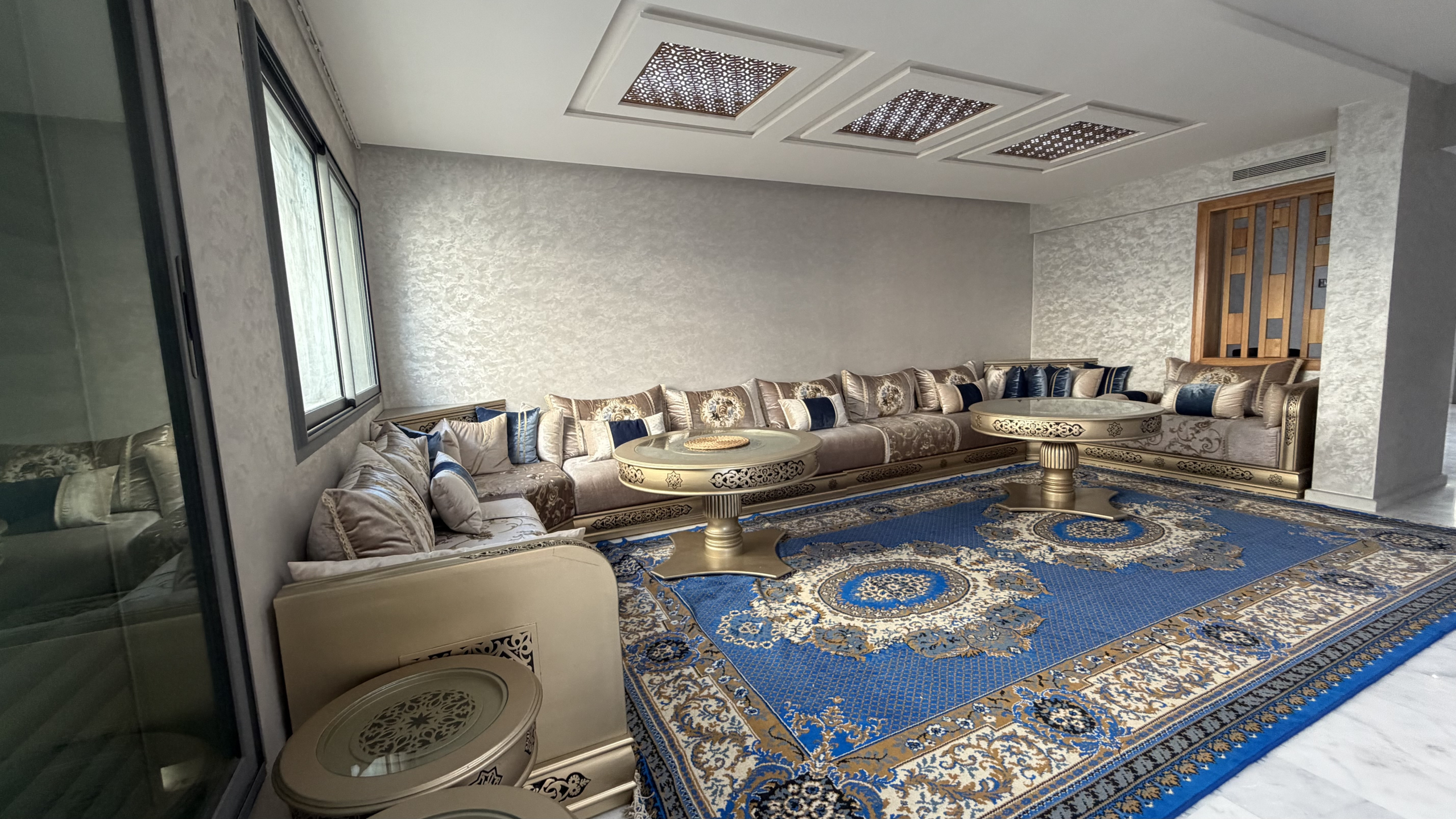 Centraal gelegen appartement — Lina, Avenue Moulay Ismail, Tanger — 101 m², 3 slpk