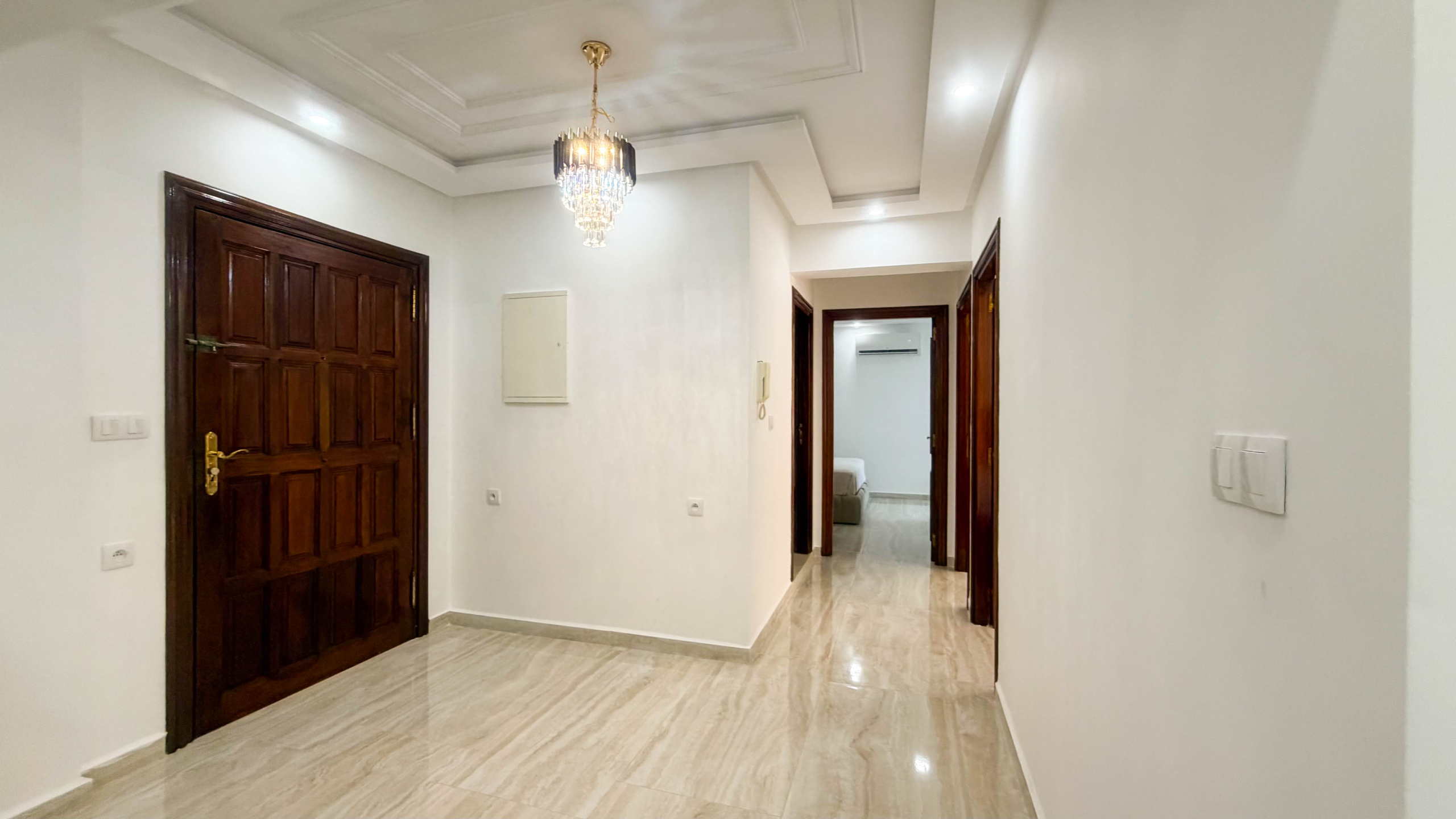 Ruim gezinsappartement — 100 m², 3 slpk, 2 badkamers, parking