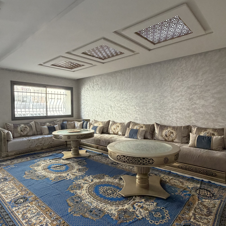 Centraal gelegen appartement — Lina, Avenue Moulay Ismail, Tanger — 101 m², 3 slpk