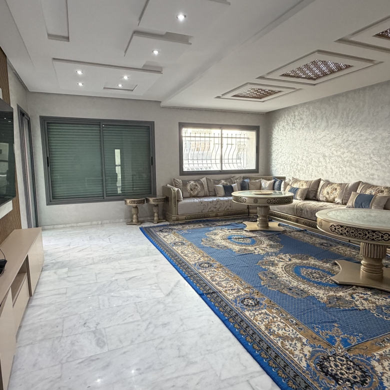 Centraal gelegen appartement — Lina, Avenue Moulay Ismail, Tanger — 101 m², 3 slpk