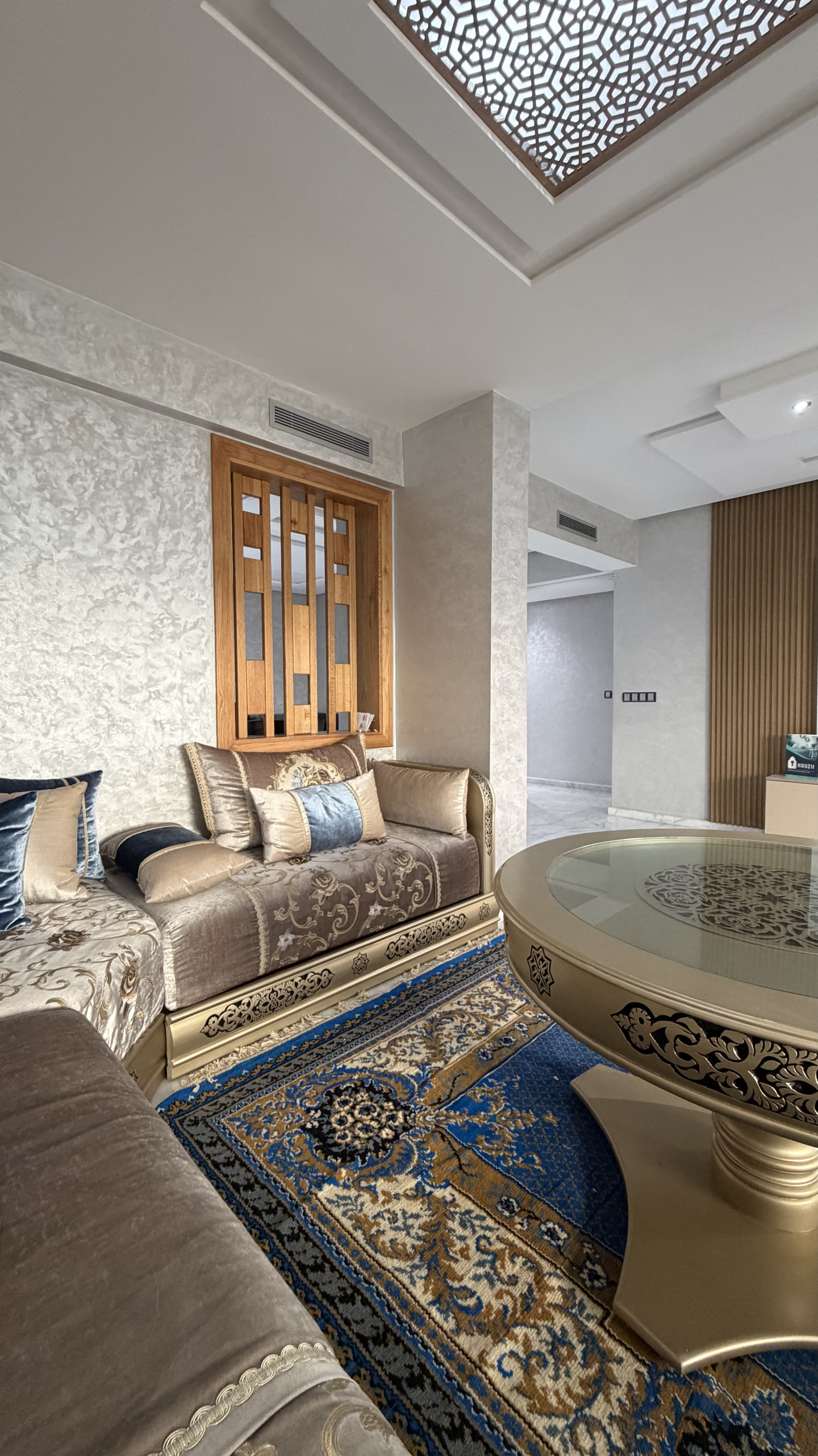 Centraal gelegen appartement — Lina, Avenue Moulay Ismail, Tanger — 101 m², 3 slpk