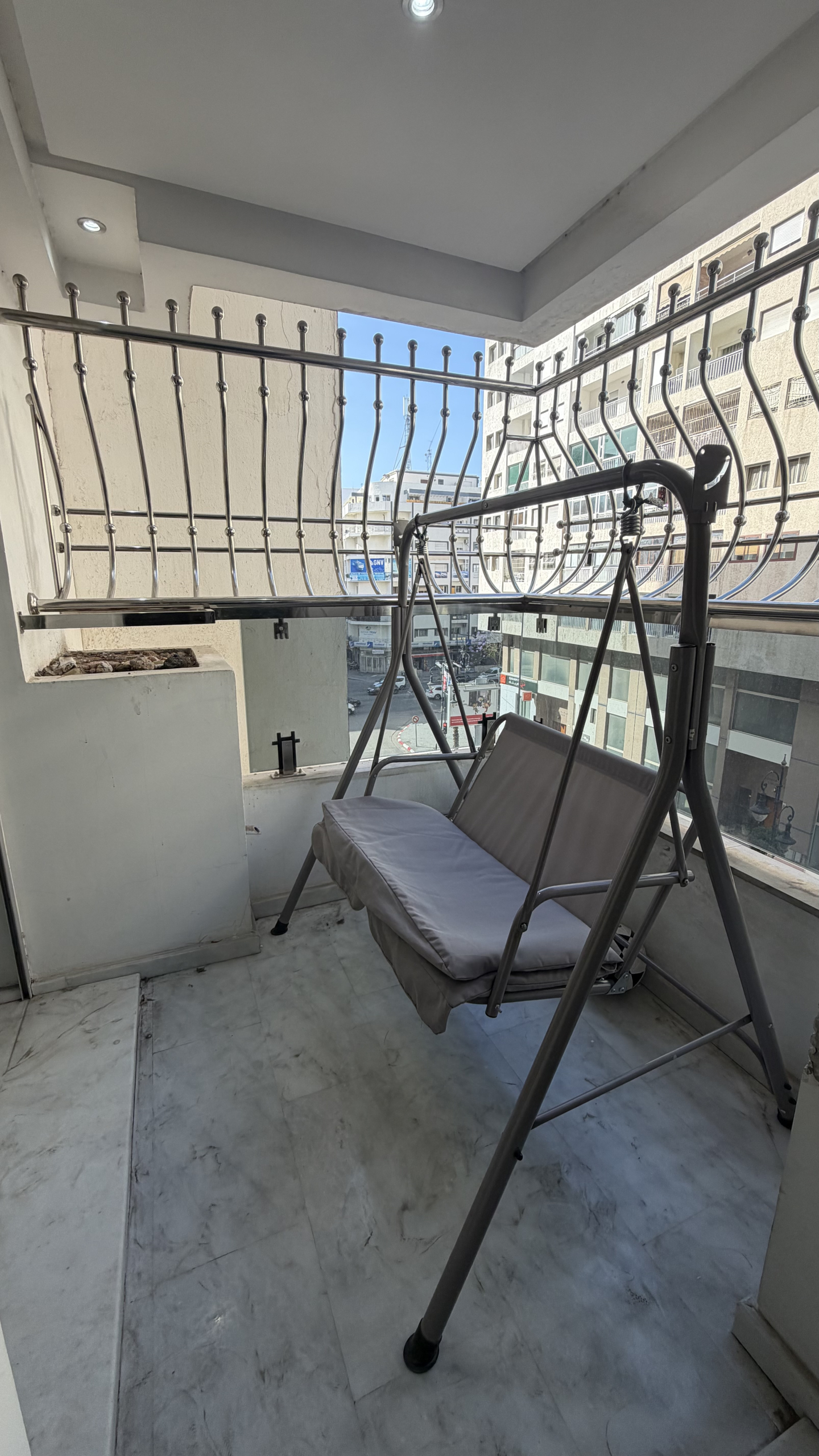 Centraal gelegen appartement — Lina, Avenue Moulay Ismail, Tanger — 101 m², 3 slpk