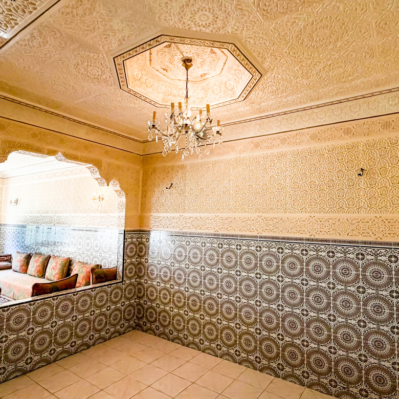 Gezinswoning met garage — El Mandar El Jamil, Drissia, Tanger — 285 m², 3 verdiepingen