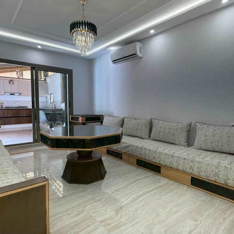 Ruim gezinsappartement — 100 m², 3 slpk, 2 badkamers, parking