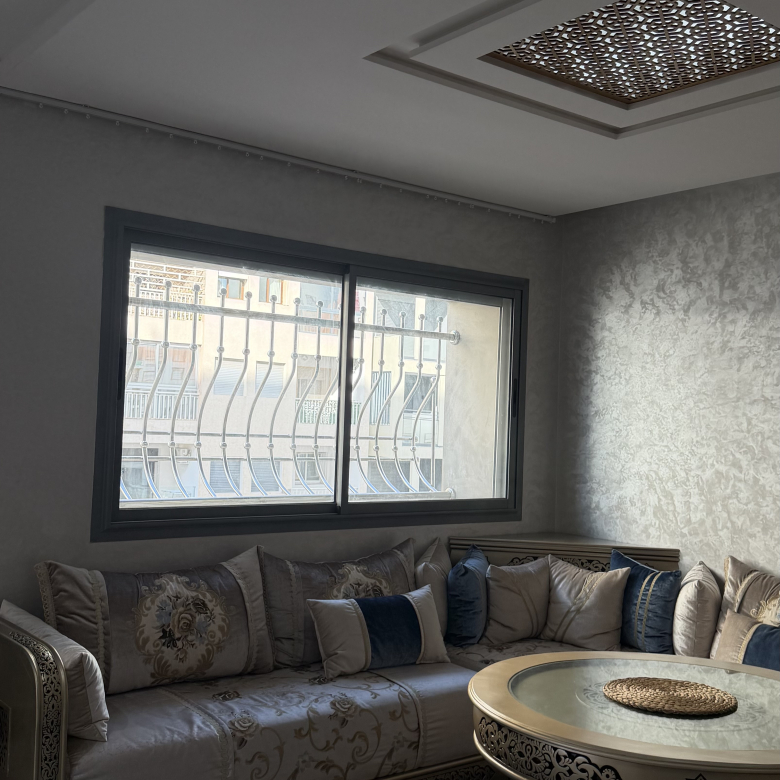 Centraal gelegen appartement — Lina, Avenue Moulay Ismail, Tanger — 101 m², 3 slpk