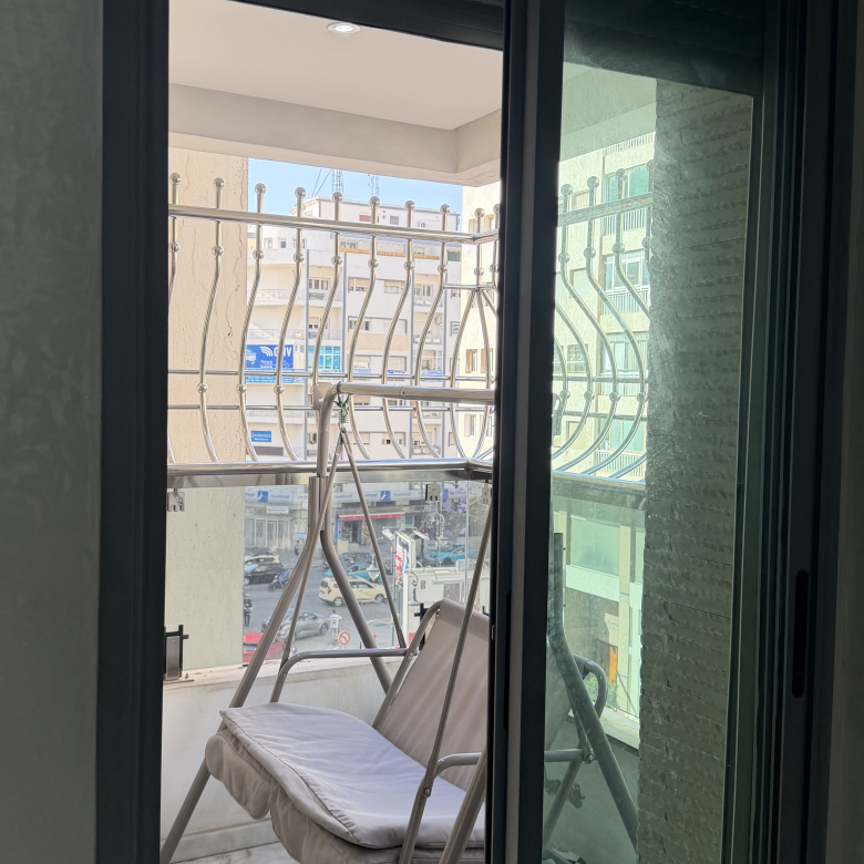 Centraal gelegen appartement — Lina, Avenue Moulay Ismail, Tanger — 101 m², 3 slpk