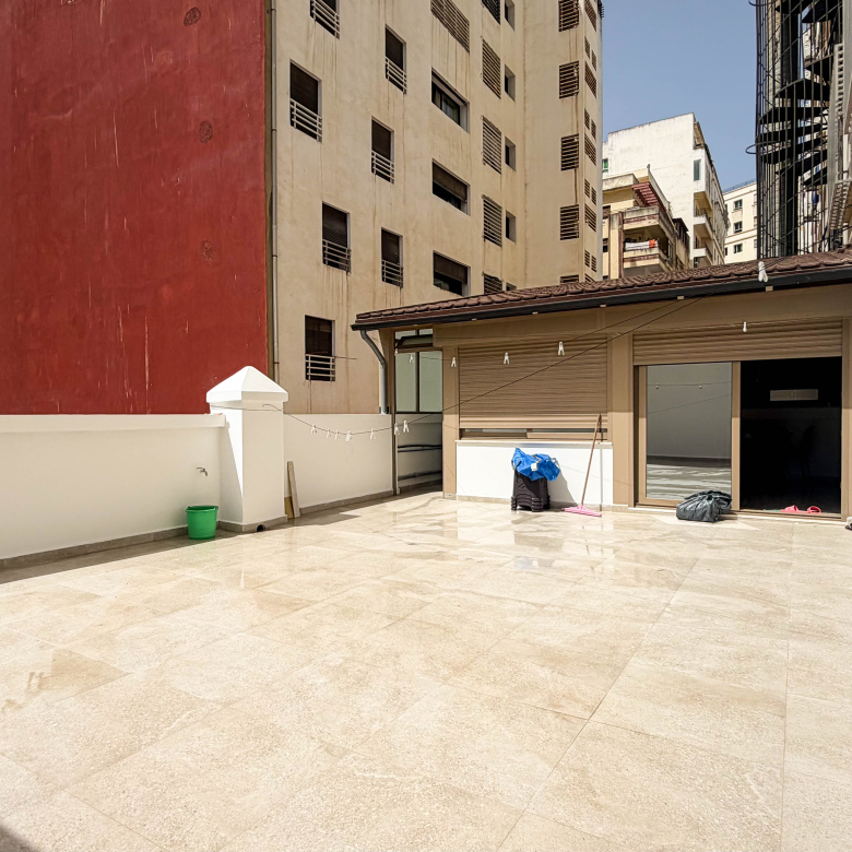 Ruim gezinsappartement — 100 m², 3 slpk, 2 badkamers, parking