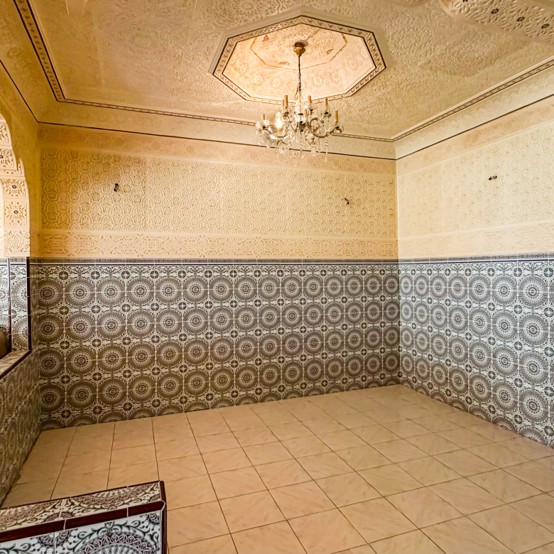 Gezinswoning met garage — El Mandar El Jamil, Drissia, Tanger — 285 m², 3 verdiepingen