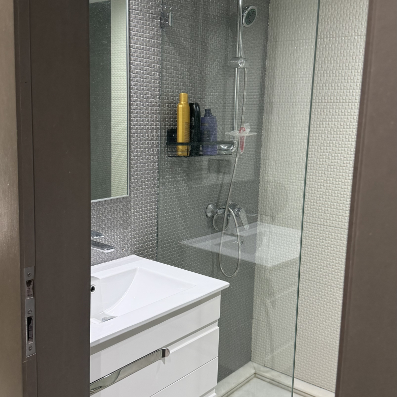 Centraal gelegen appartement — Lina, Avenue Moulay Ismail, Tanger — 101 m², 3 slpk