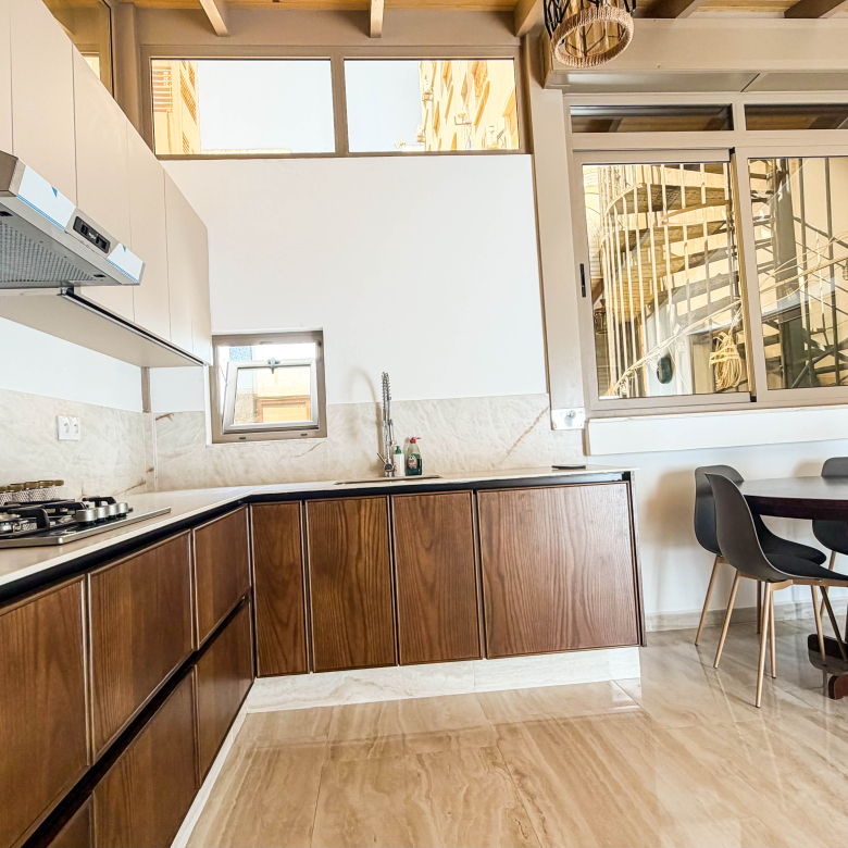 Ruim gezinsappartement — 100 m², 3 slpk, 2 badkamers, parking