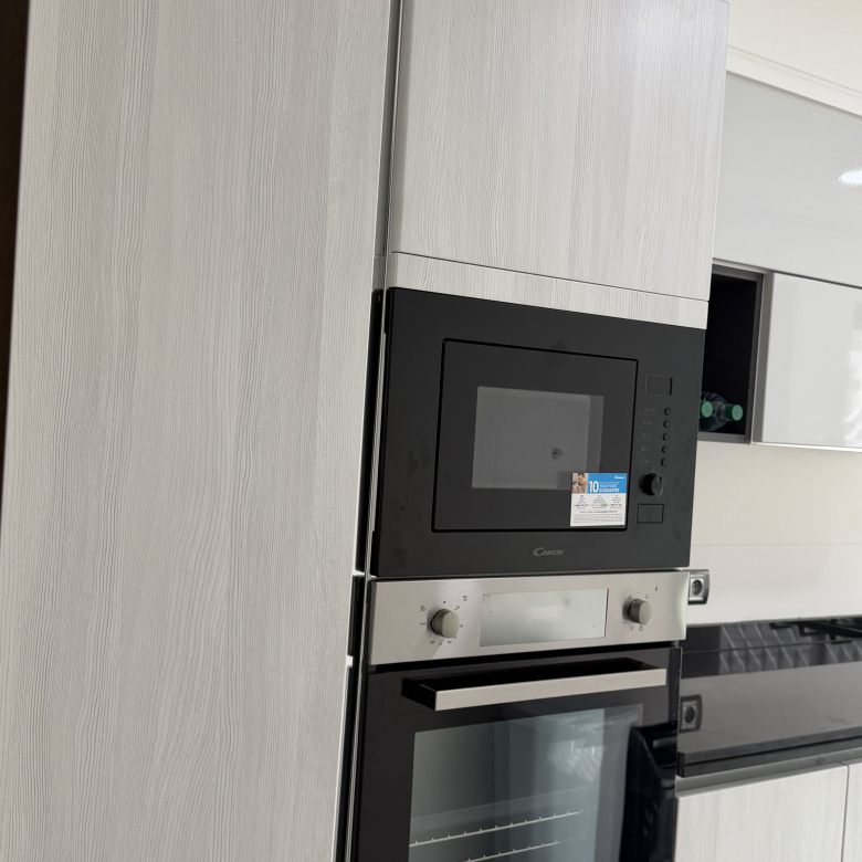 Centraal gelegen appartement — Lina, Avenue Moulay Ismail, Tanger — 101 m², 3 slpk