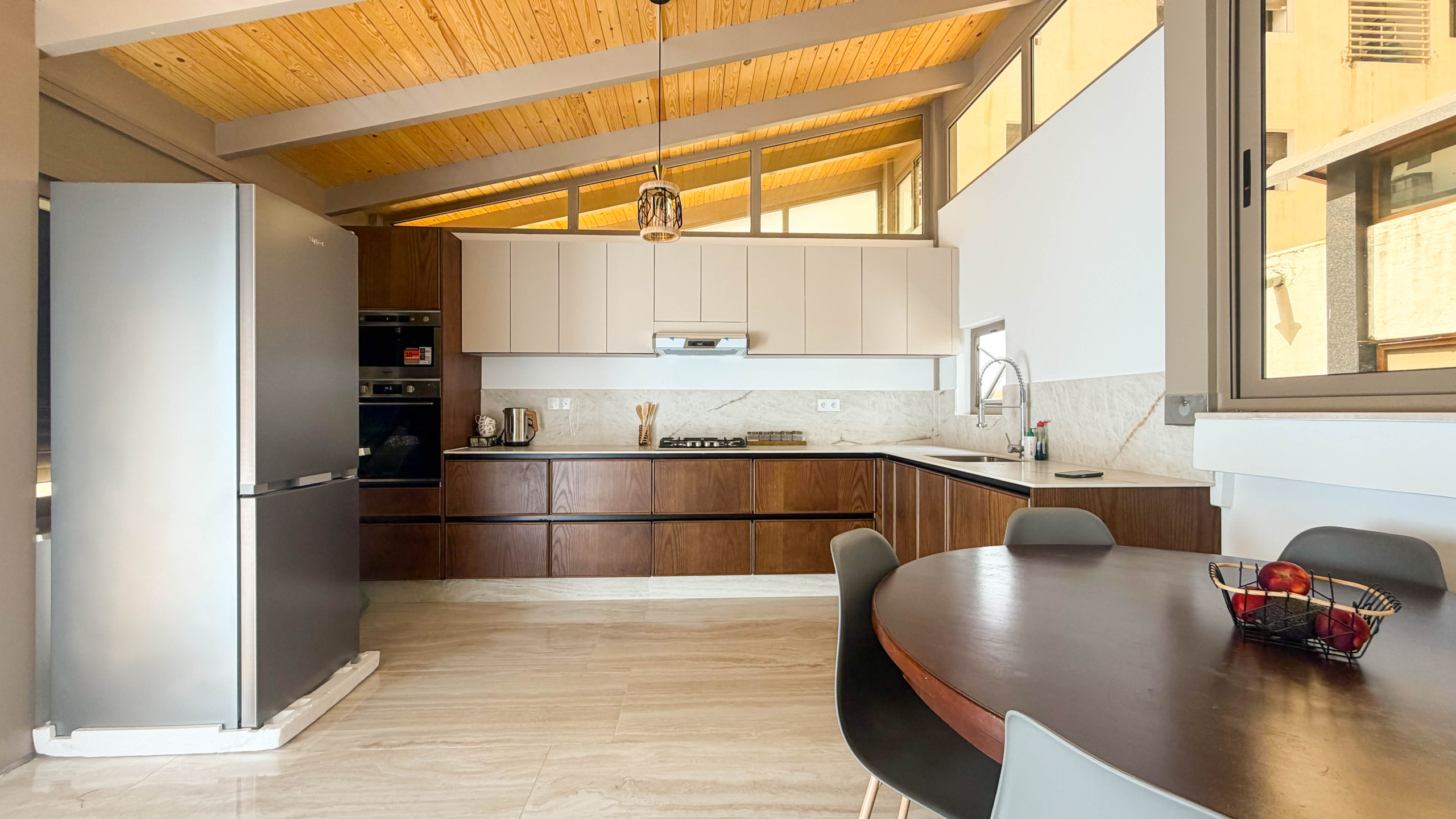 Ruim gezinsappartement — 100 m², 3 slpk, 2 badkamers, parking