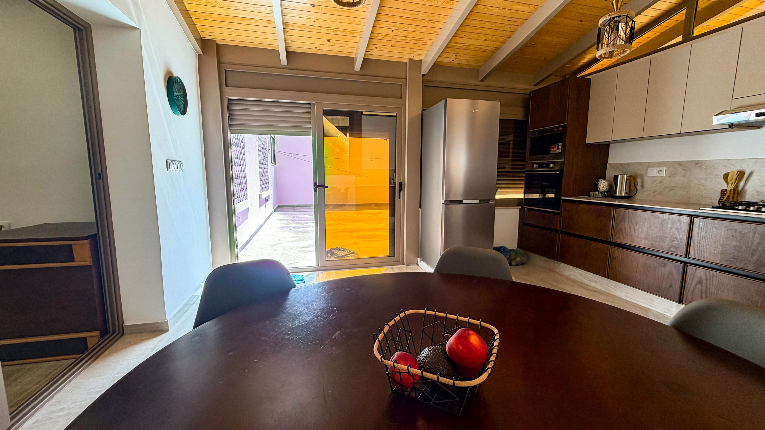 Ruim gezinsappartement — 100 m², 3 slpk, 2 badkamers, parking