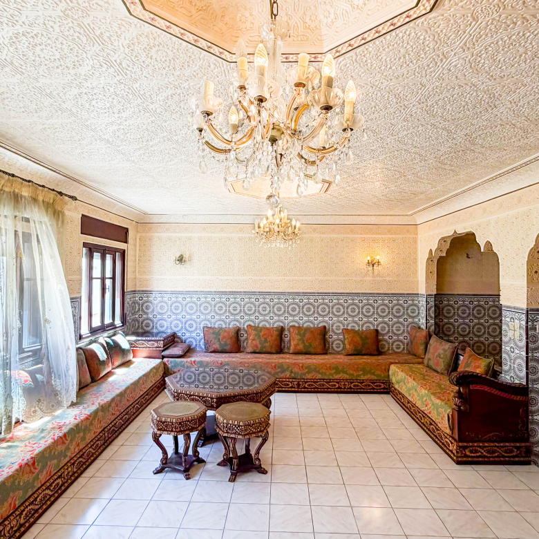 Gezinswoning met garage — El Mandar El Jamil, Drissia, Tanger — 285 m², 3 verdiepingen