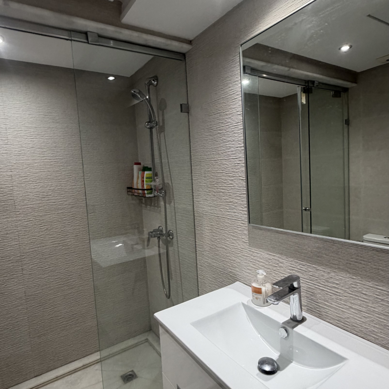 Centraal gelegen appartement — Lina, Avenue Moulay Ismail, Tanger — 101 m², 3 slpk