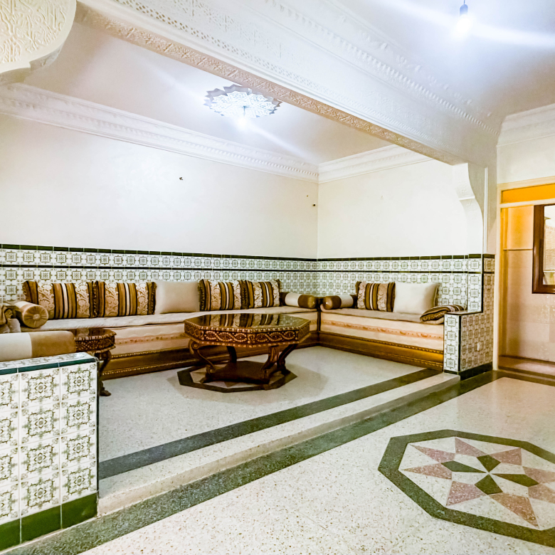Gezinswoning met garage — El Mandar El Jamil, Drissia, Tanger — 285 m², 3 verdiepingen