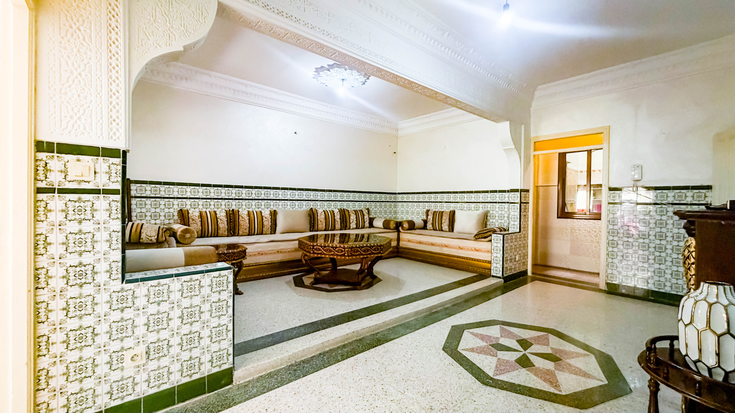 Gezinswoning met garage — El Mandar El Jamil, Drissia, Tanger — 285 m², 3 verdiepingen