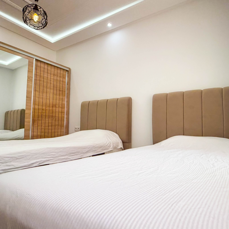 Ruim gezinsappartement — 100 m², 3 slpk, 2 badkamers, parking