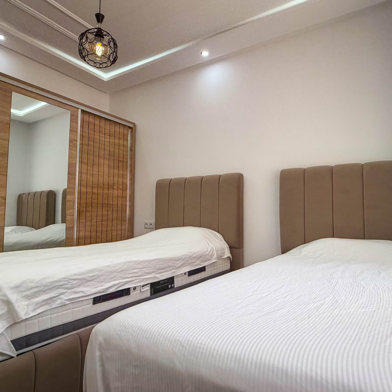 Ruim gezinsappartement — 100 m², 3 slpk, 2 badkamers, parking