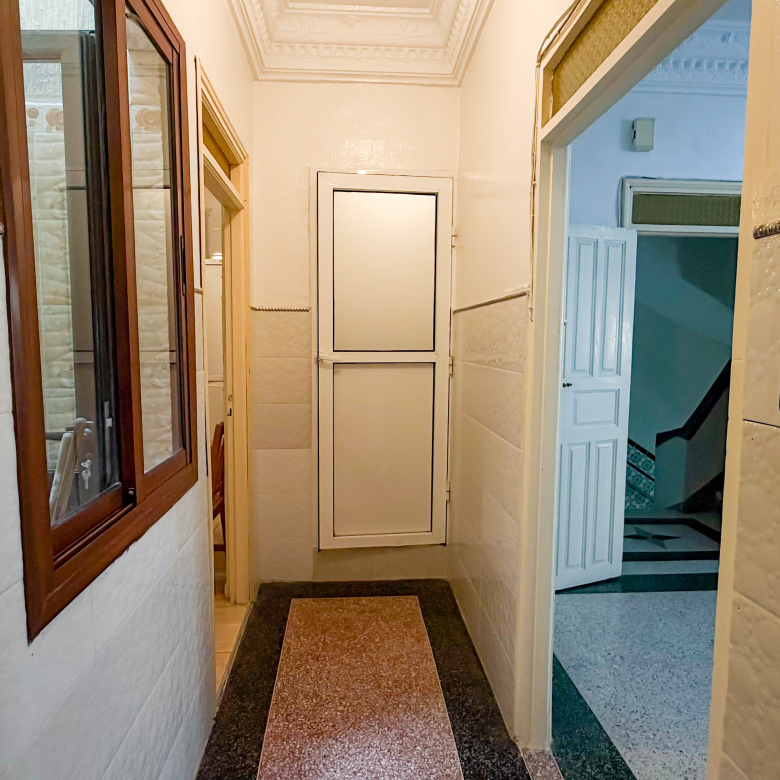 Gezinswoning met garage — El Mandar El Jamil, Drissia, Tanger — 285 m², 3 verdiepingen